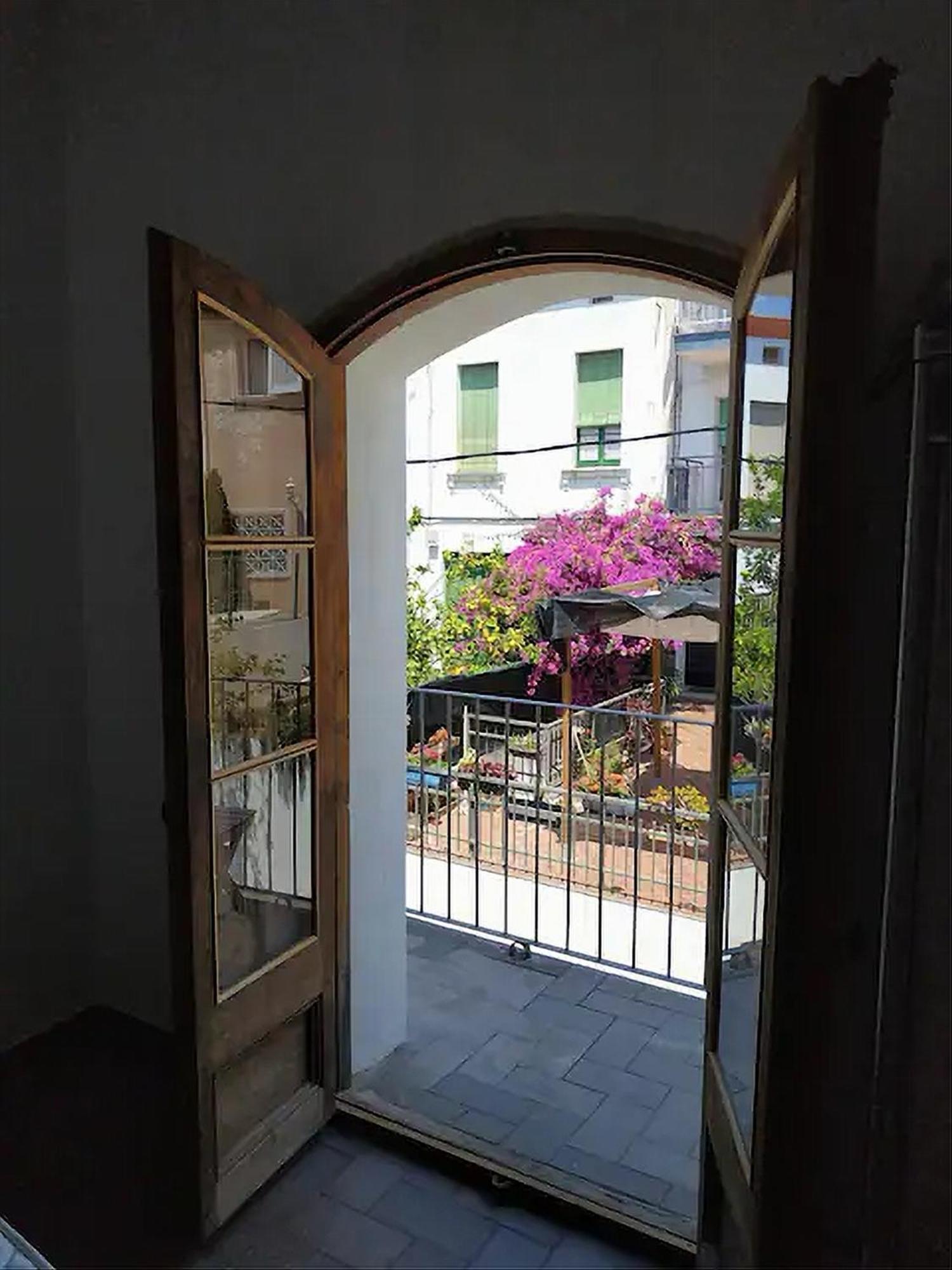 Apartamento De Diseno Cerca De Tren, Playa Y Bcn Masnou Kültér fotó